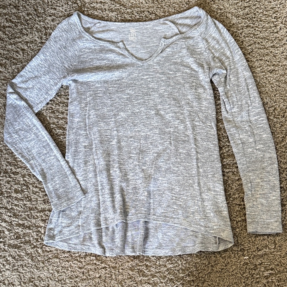 SO Light Gray Women's Long Sleeve Wide-Neck Top
